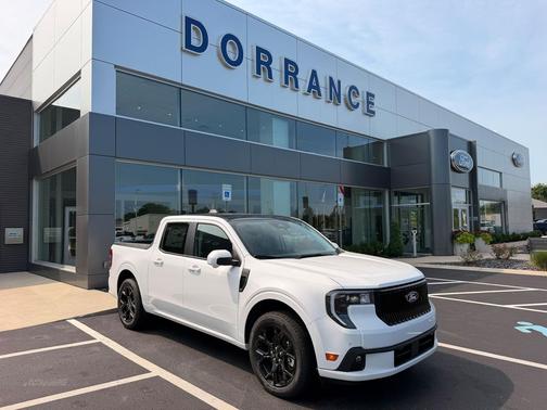 Oxford White 2025 Ford Maverick Lobo