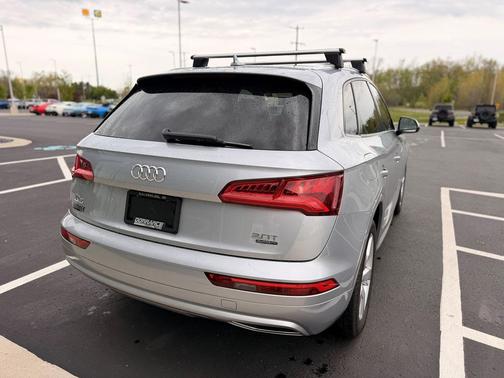 Silver Metallic 2018 Audi Q5 2.0T Premium