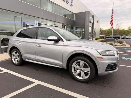 Silver Metallic 2018 Audi Q5 2.0T Premium