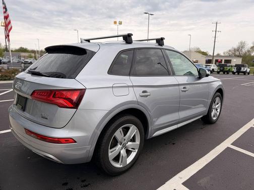 Silver Metallic 2018 Audi Q5 2.0T Premium