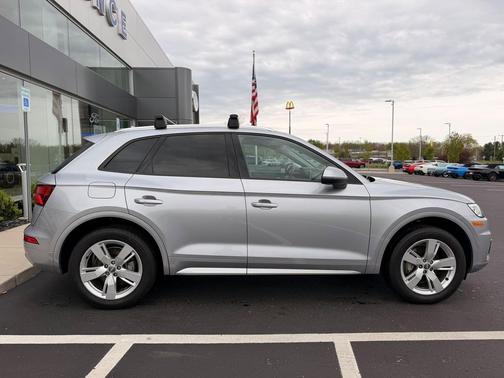 Silver Metallic 2018 Audi Q5 2.0T Premium