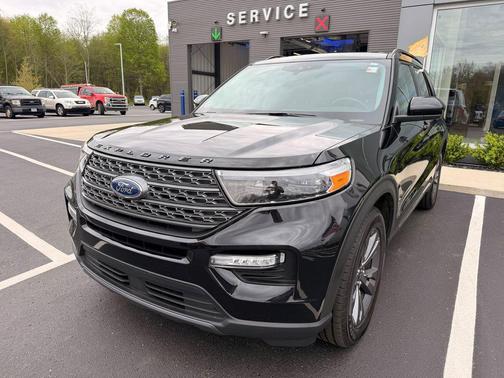 Agate Black Metallic 2023 Ford Explorer XLT