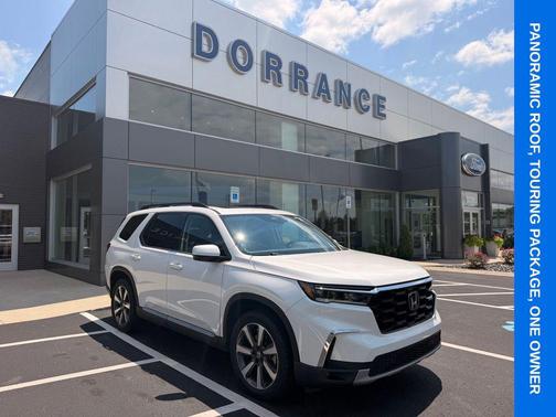 Platinum White Pearl 2023 Honda Pilot Touring 8-Passenger