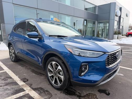 2023 Ford Escape Platinum