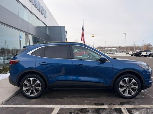 2023 Ford Escape Platinum