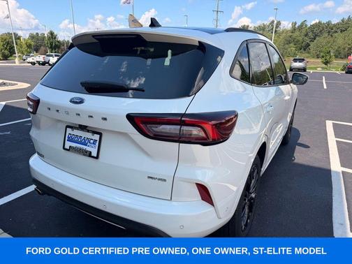 Star White Metallic Tri-Coat 2024 Ford Escape ST-Line Elite