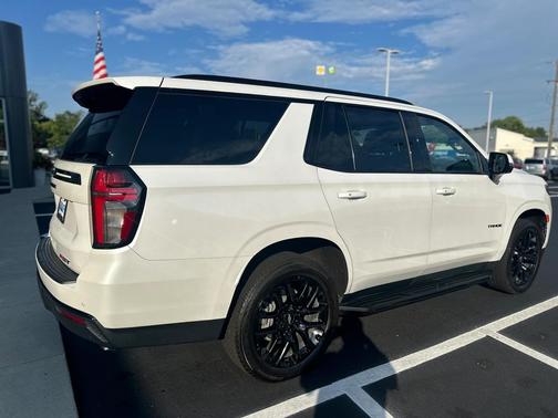 2023 Chevrolet Tahoe 4WD RST