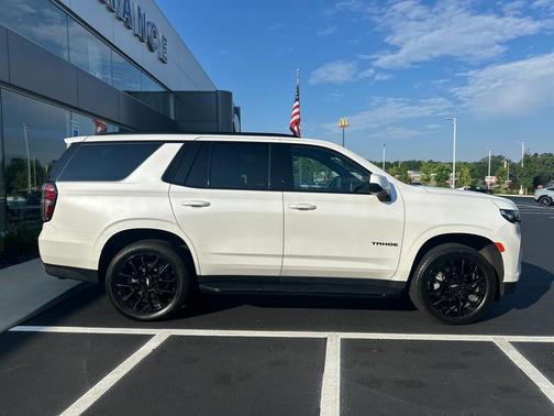 2023 Chevrolet Tahoe 4WD RST