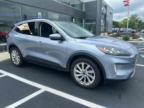 2022 Ford Escape Titanium