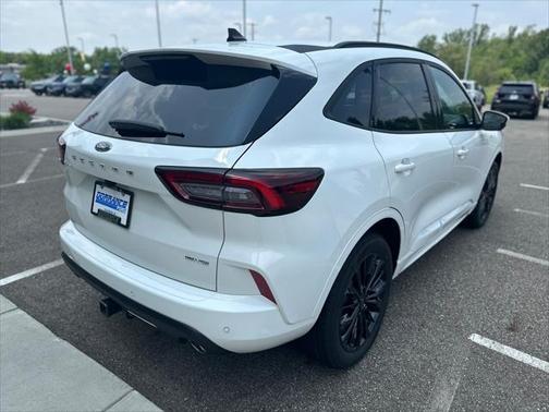 2025 Ford Escape ST-Line Elite