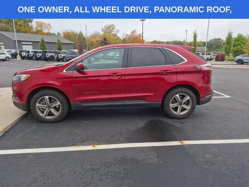 Rapid Red Metallic Tinted Clearcoat 2024 Ford Edge SEL