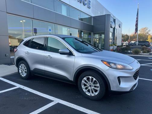 2020 Ford Escape SE