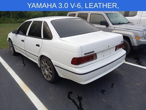 White 1989 Ford Taurus SHO