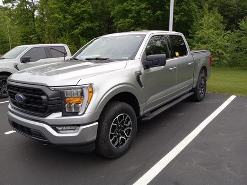 Iconic Silver Metallic 2023 Ford F-150 XLT