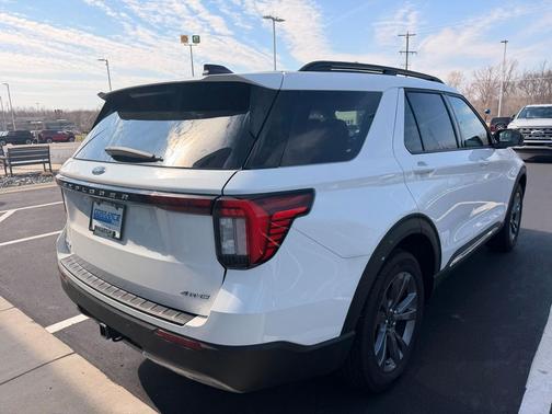 Star White Metallic Tri-Coat 2025 Ford Explorer Active