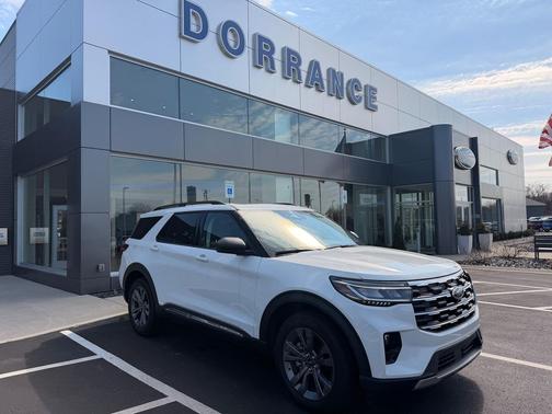 Star White Metallic Tri-Coat 2025 Ford Explorer Active