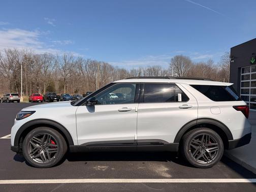Space White Metallic 2026 Ford Explorer ST