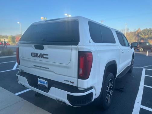 2022 GMC Sierra 1500 AT4