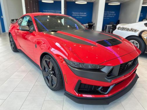 2025 Ford Mustang Dark Horse Fastback
