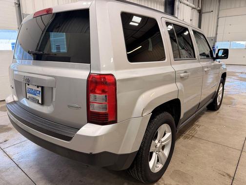 Bright Silver Metallic Clearcoat 2012 Jeep Patriot Latitude