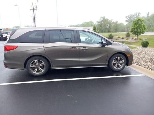 Gray 2018 Honda Odyssey Touring