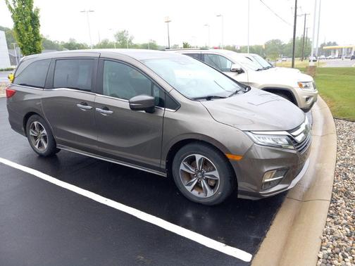 Gray 2018 Honda Odyssey Touring