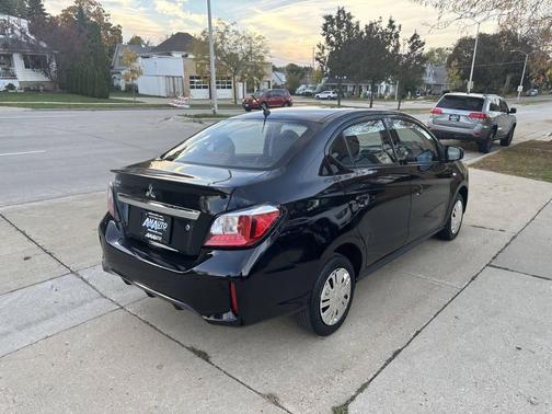 2022 Mitsubishi Mirage G4 SE