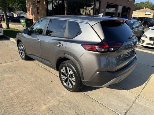 2022 Nissan Rogue SV