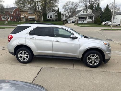 Silver Ice Metallic 2017 Chevrolet Equinox 1LT