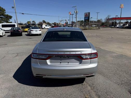 2018 Lincoln Continental Select
