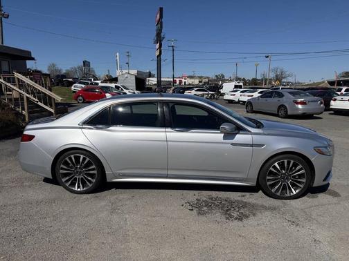 2018 Lincoln Continental Select