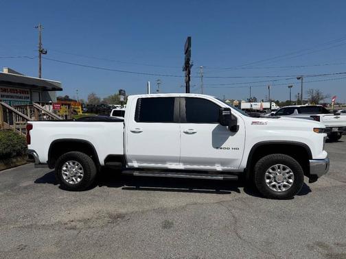 White 2024 Chevrolet Silverado 2500 LT