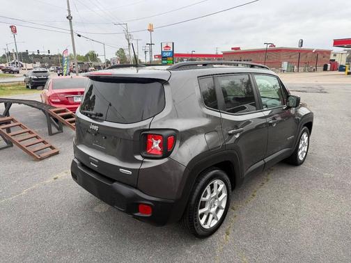 Granite Crystal Metallic Clearcoat 2020 Jeep Renegade Latitude
