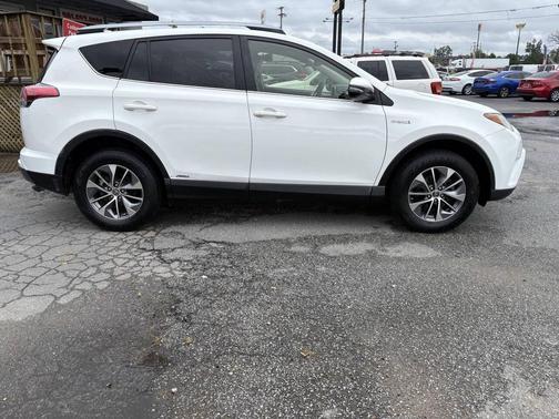 2018 Toyota RAV4 Hybrid LE