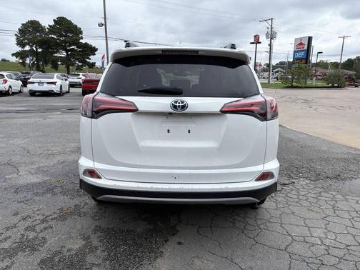 2018 Toyota RAV4 Hybrid LE