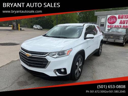White 2021 Chevrolet Traverse LT Leather