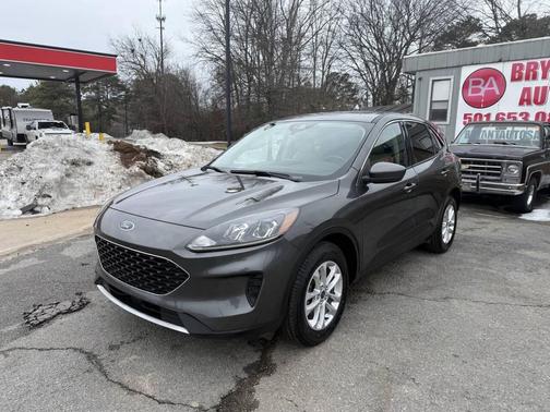 2020 Ford Escape SE