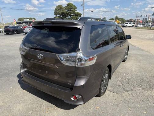 2017 Toyota Sienna SE Premium