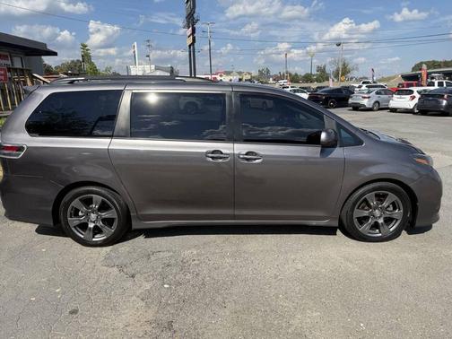 2017 Toyota Sienna SE Premium