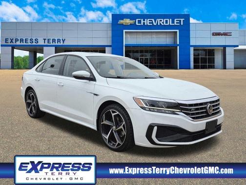 2020 Volkswagen Passat 2.0T R-Line