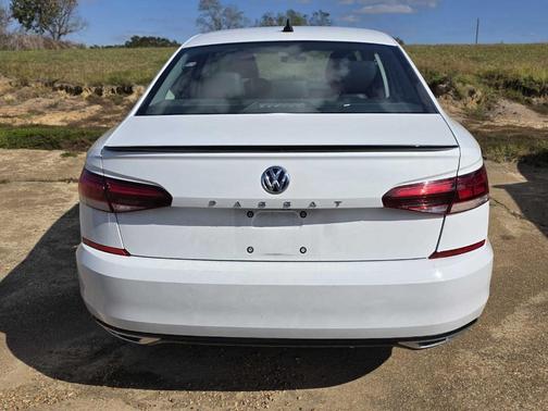 2020 Volkswagen Passat 2.0T R-Line