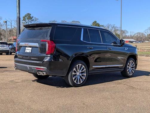 2023 GMC Yukon Denali
