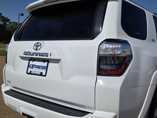 2024 Toyota 4Runner SR5 Premium