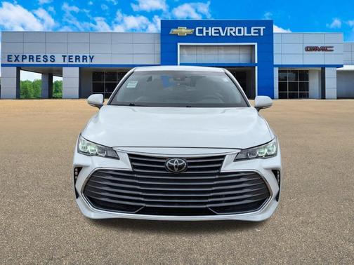 2022 Toyota Avalon XLE