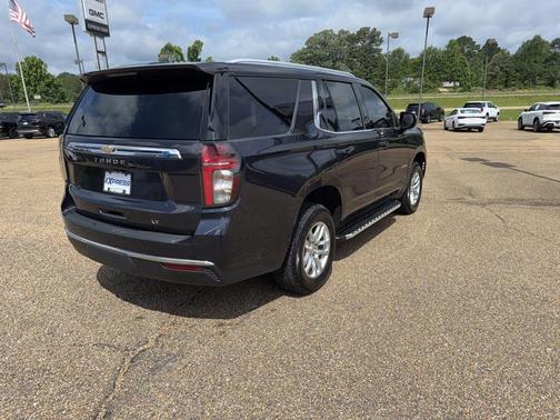 Dark Ash Metallic 2024 Chevrolet Tahoe LT
