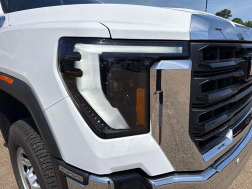 Summit White 2026 GMC Sierra 2500 Pro