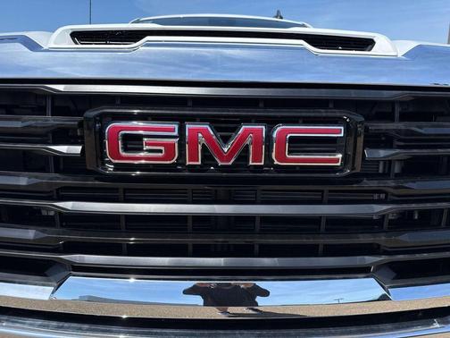 Summit White 2026 GMC Sierra 2500 Pro