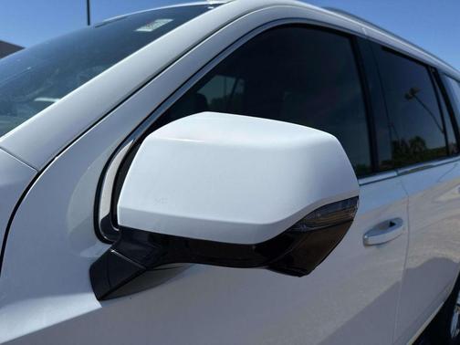 Summit White 2025 GMC Yukon Denali