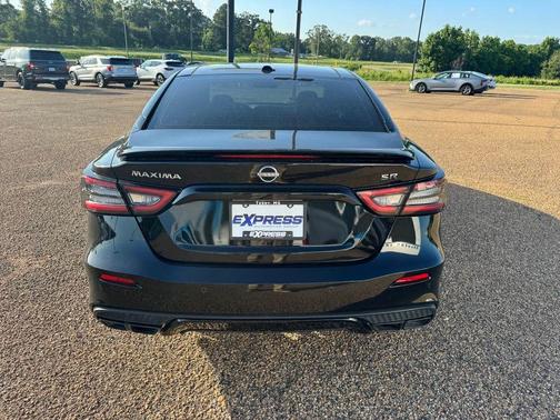 Black 2023 Nissan Maxima SR