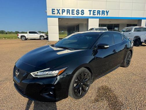 Black 2023 Nissan Maxima SR